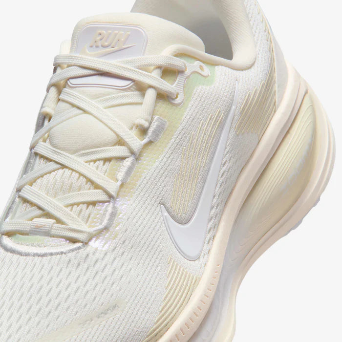 Womens Vomero 18 Running Shoe