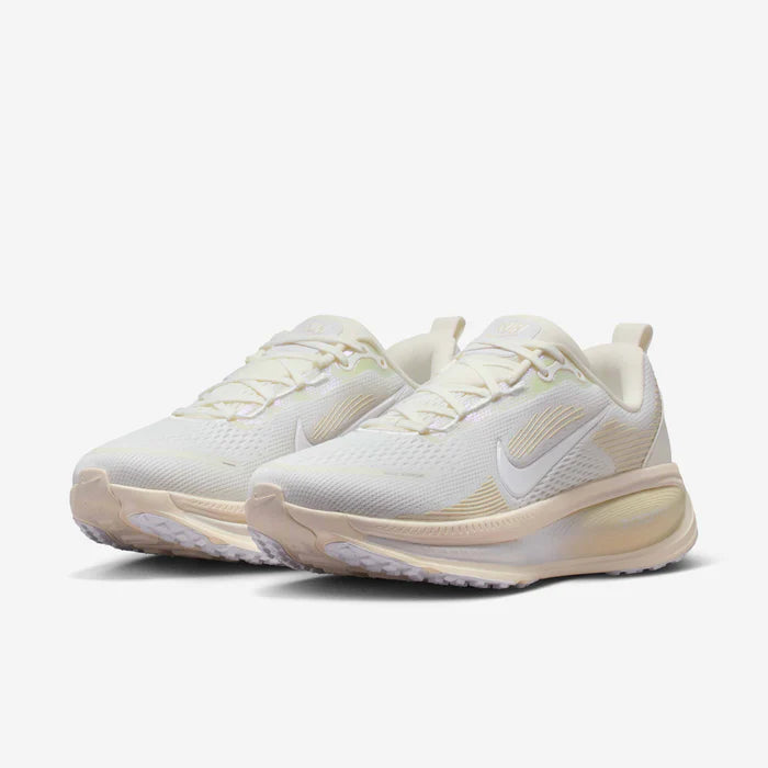 Womens Vomero 18 Running Shoe