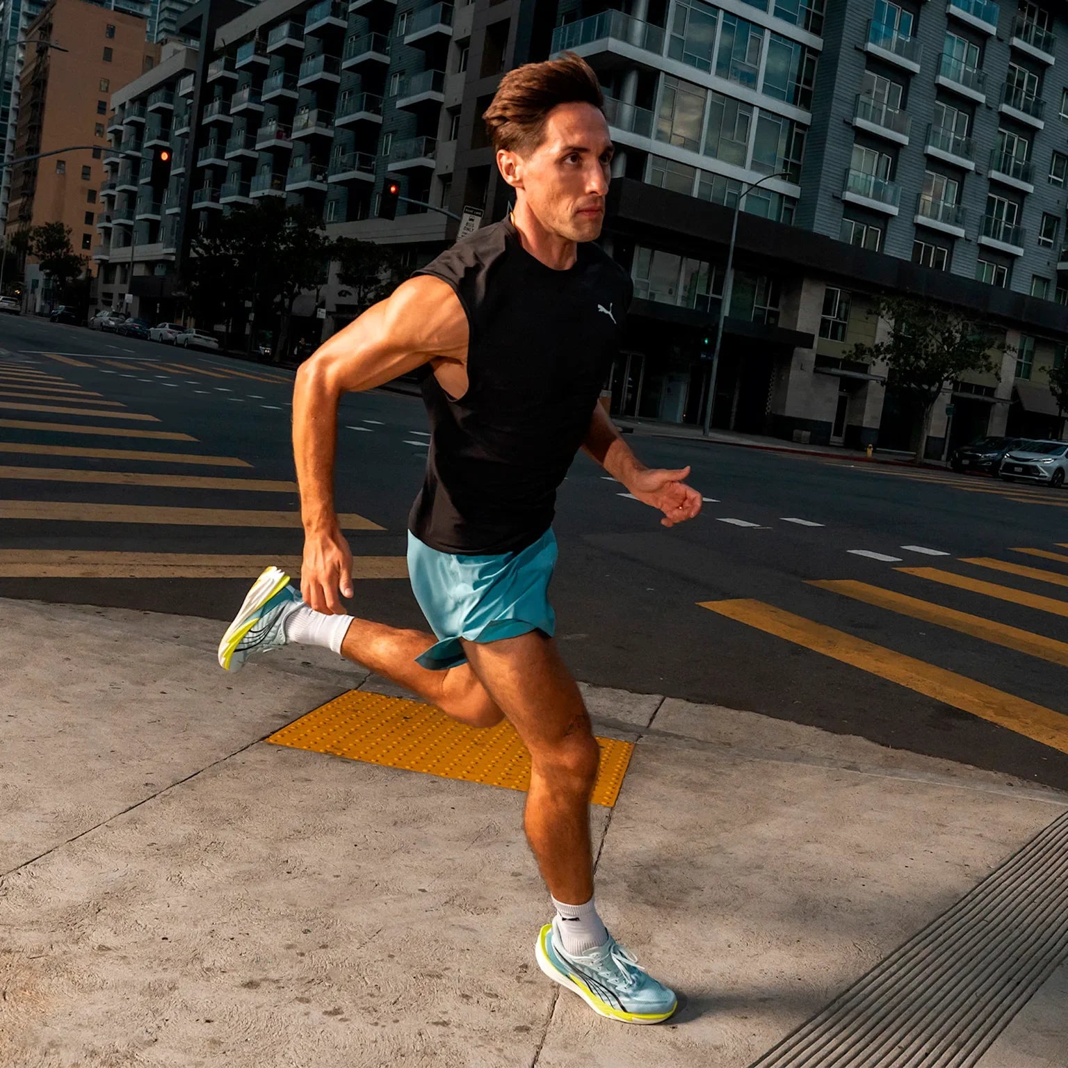 Mens Dreamrun 5 inch DryCell Short