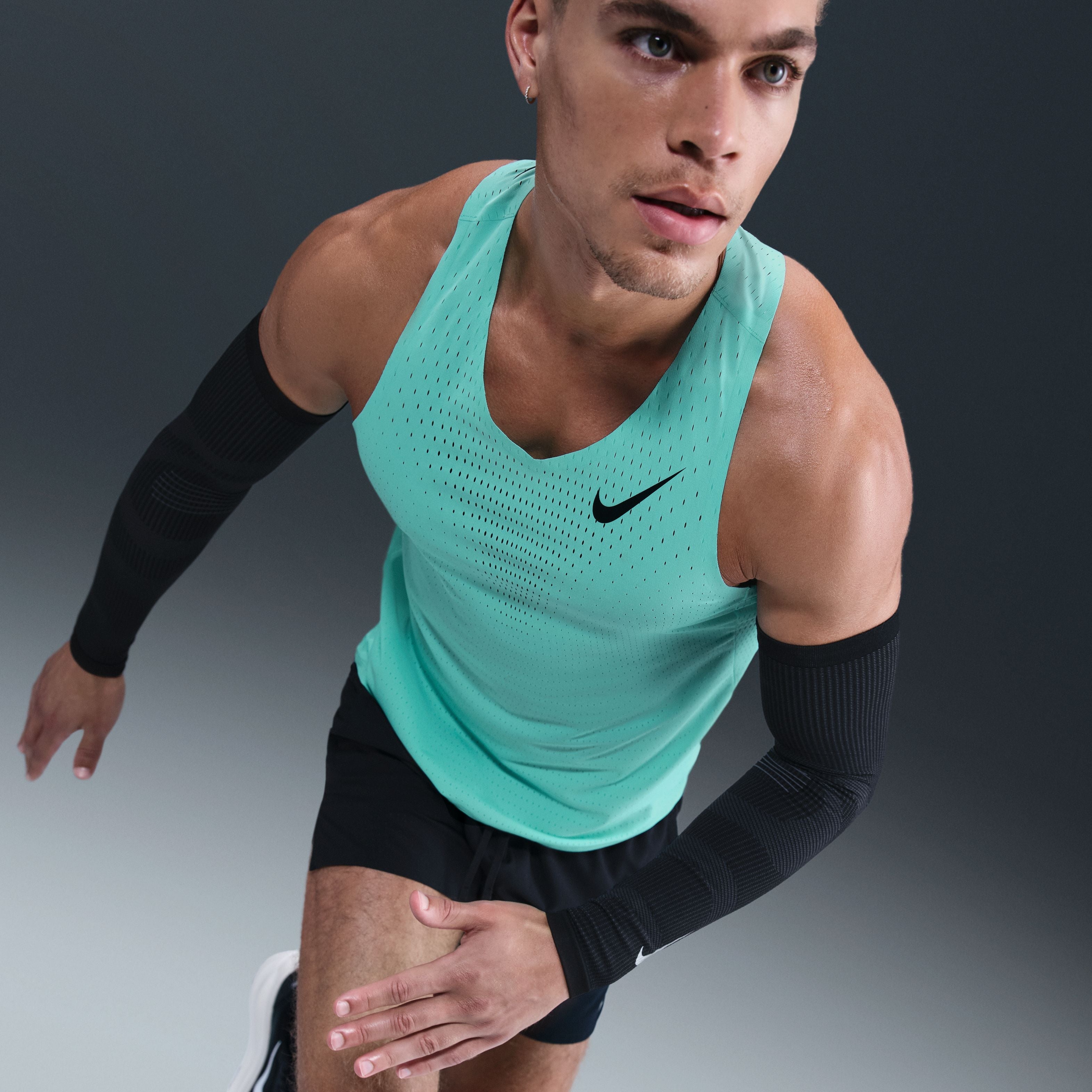 Mens Dri-Fit Advantage Aeroswift Tank