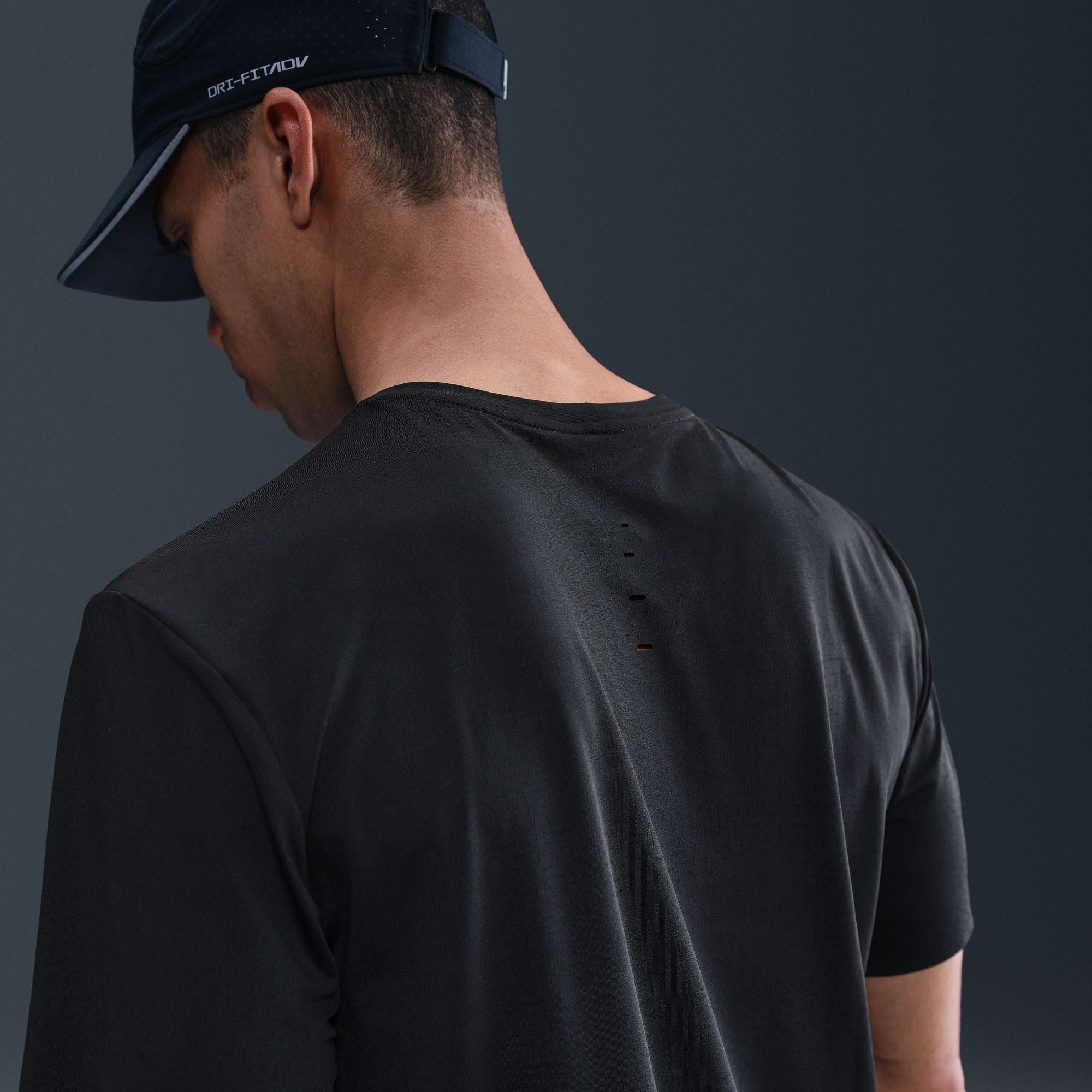 Mens Dri-Fit Advantage Run Pinnacle Short Sleeve T-Shirt