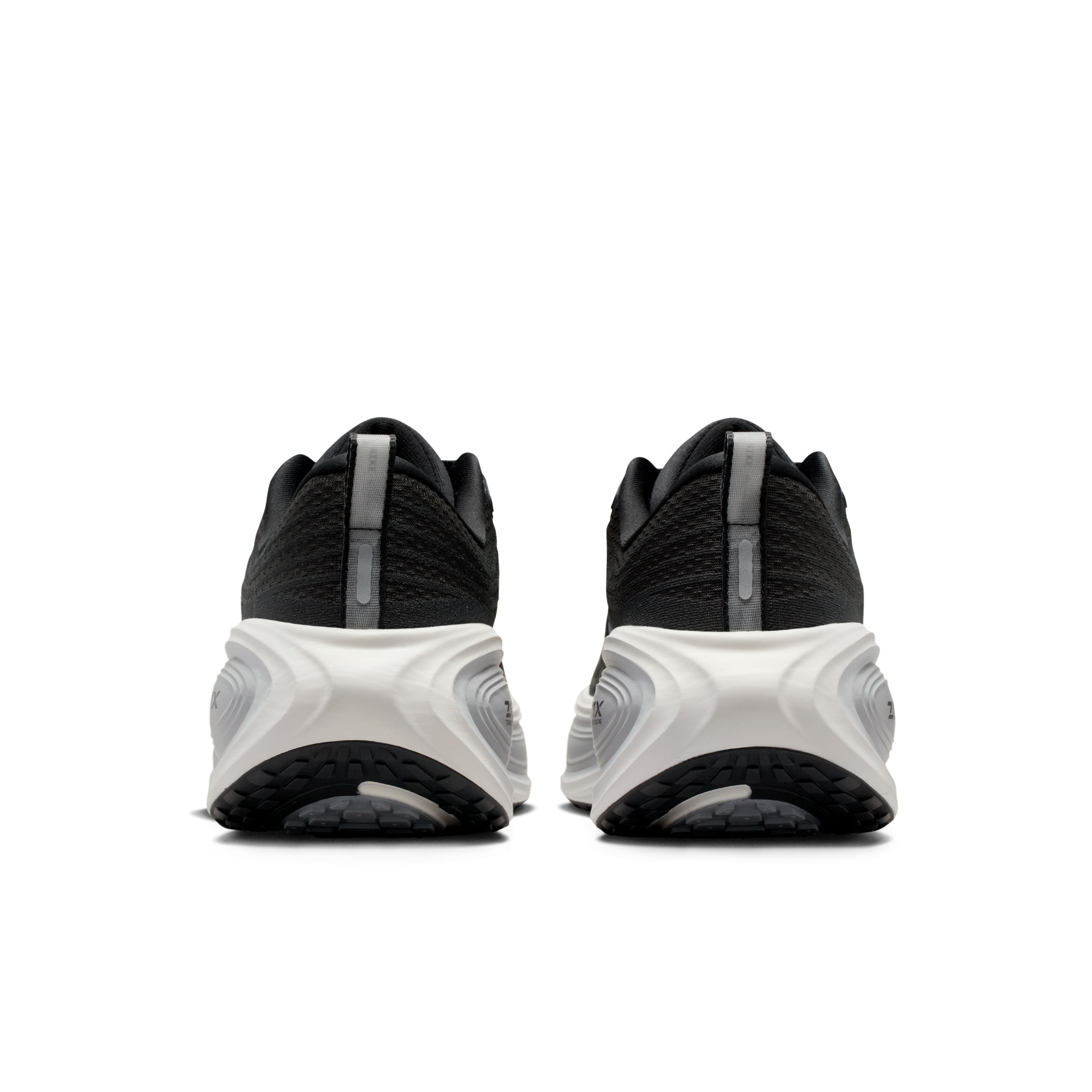 Mens Vomero Plus Running Shoe