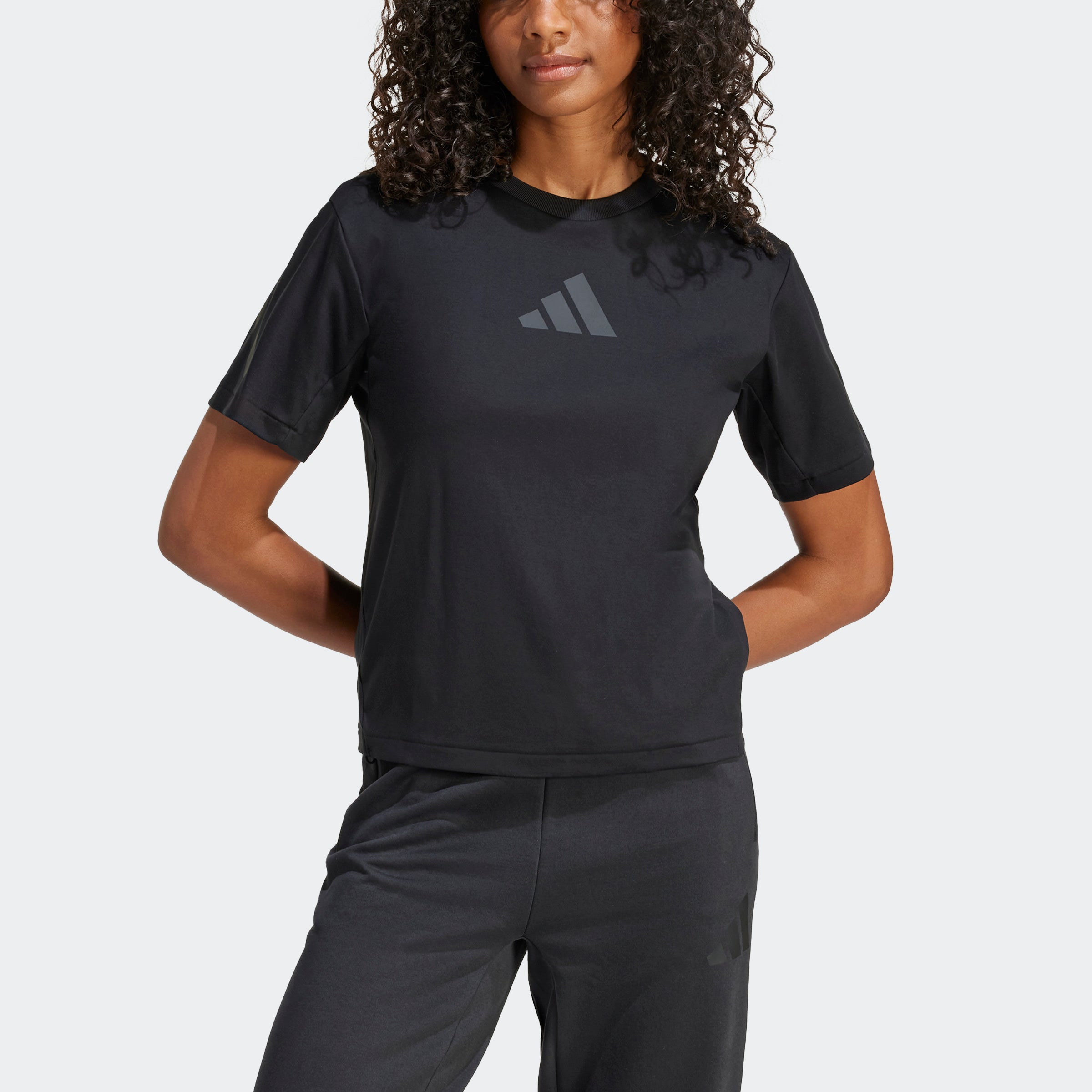 Womens Z.N.E Short Sleeves Tees