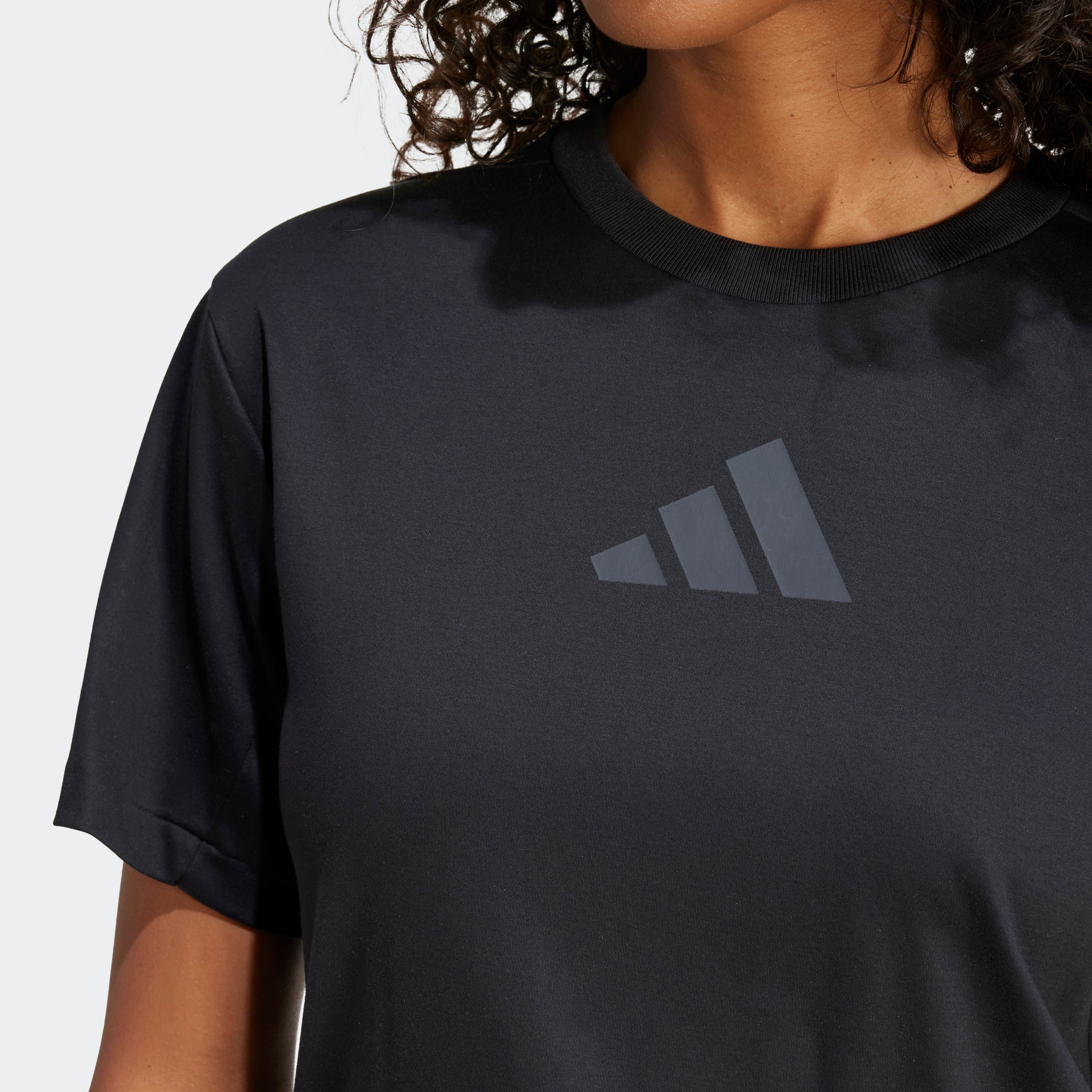 Womens Z.N.E Short Sleeves Tees