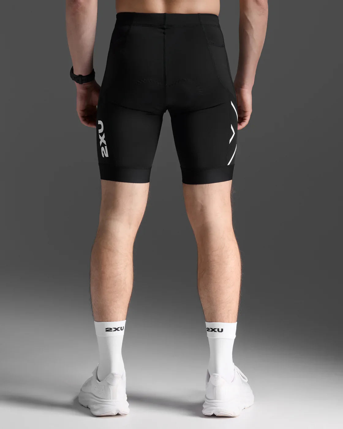 Core Tri 8 Inch Short