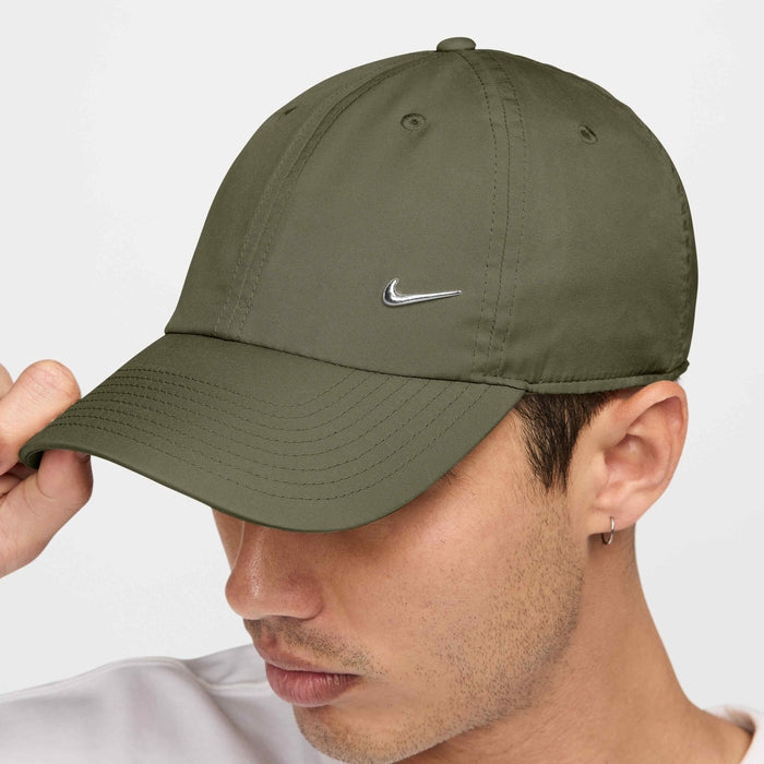 Unisex Dri-Fit Club Metal Swoosh Adjustable Cap