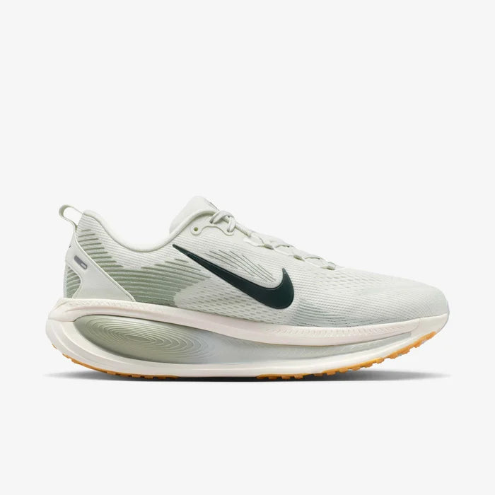 Mens Vomero 18 Running Shoe