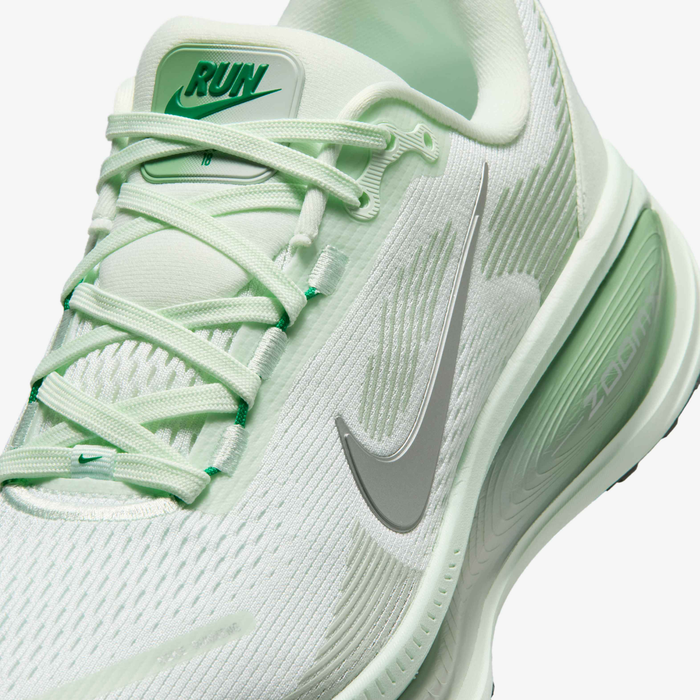 Womens Vomero 18 Running Shoe