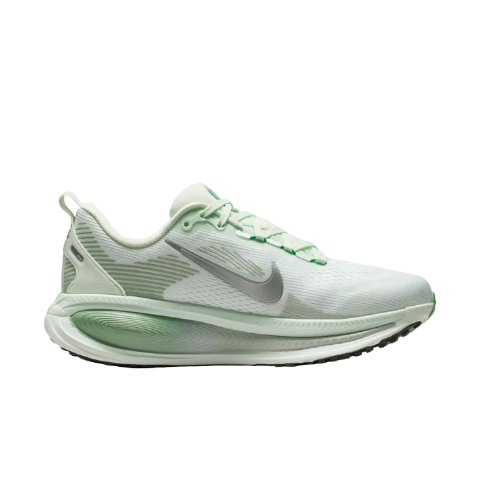 Womens Vomero 18 Running Shoe