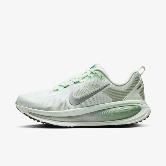 Womens Vomero 18 Running Shoe