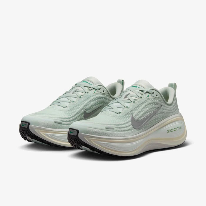 Womens Vomero Plus Running Shoe