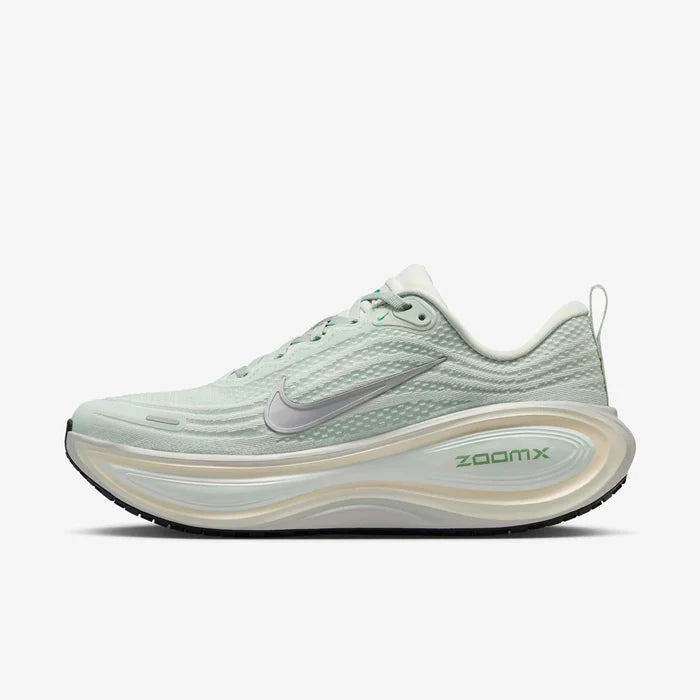 Womens Vomero Plus Running Shoe