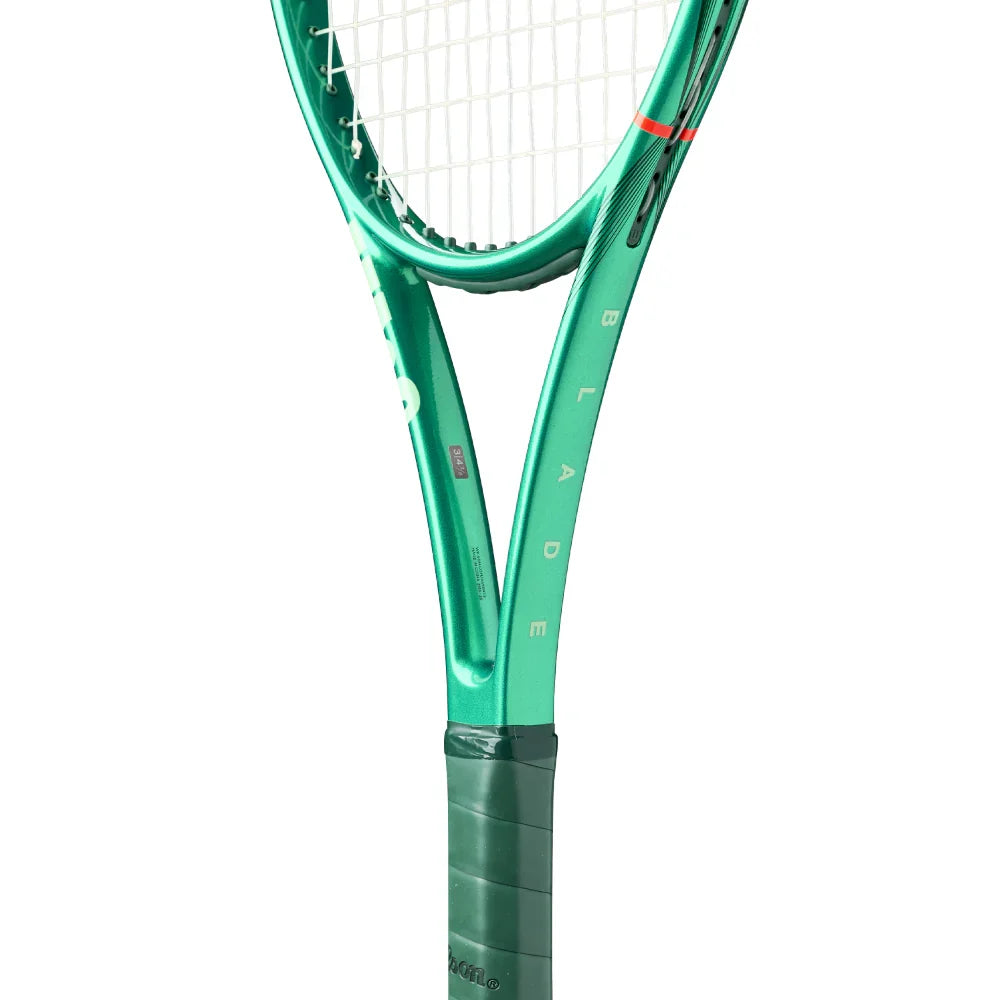 Blade 100 V10 Tennis Racket (Unstrung)
