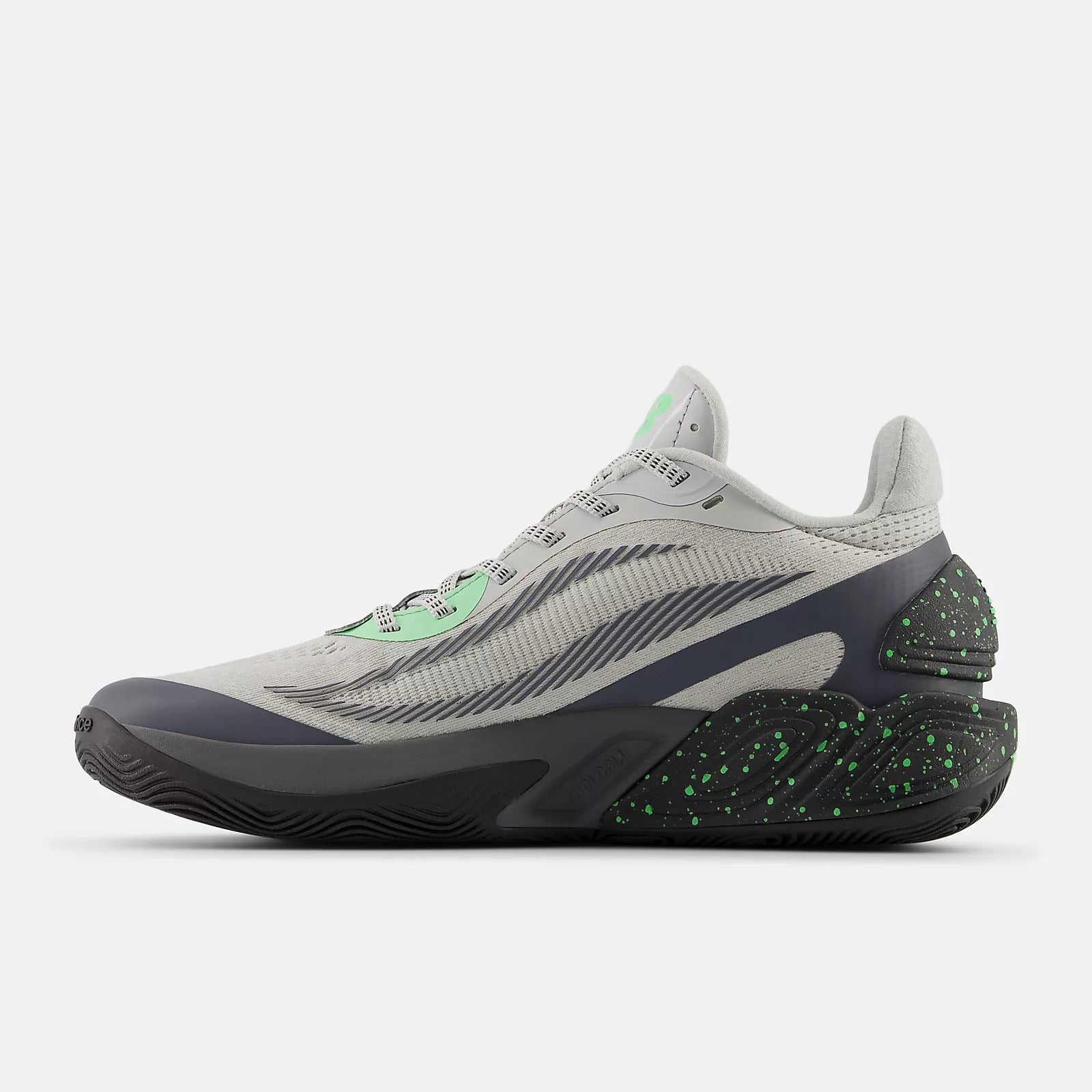 Mens TWO WXY V5 Flow Basketball Shoe