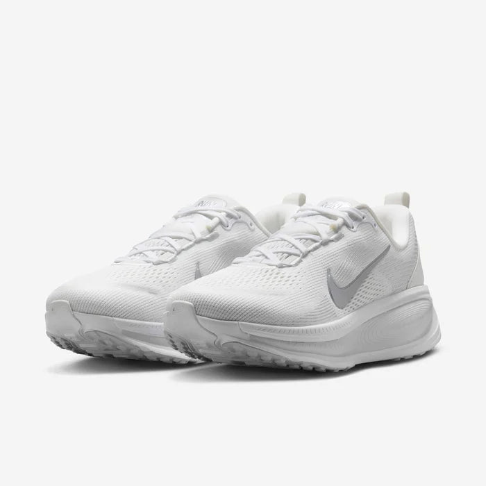 Womens Vomero 18 Running Shoe