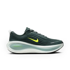 Mens Vomero Plus Running Shoe