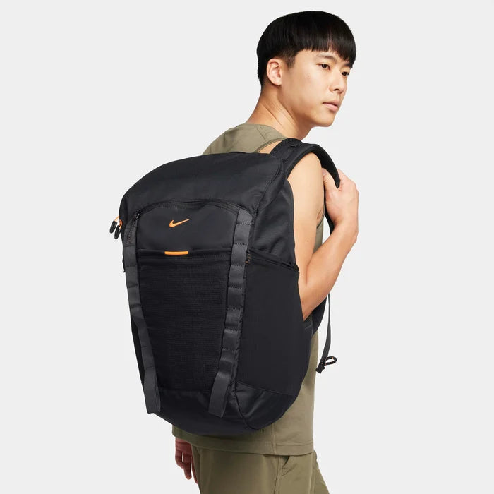 Hike Backpack (27L)