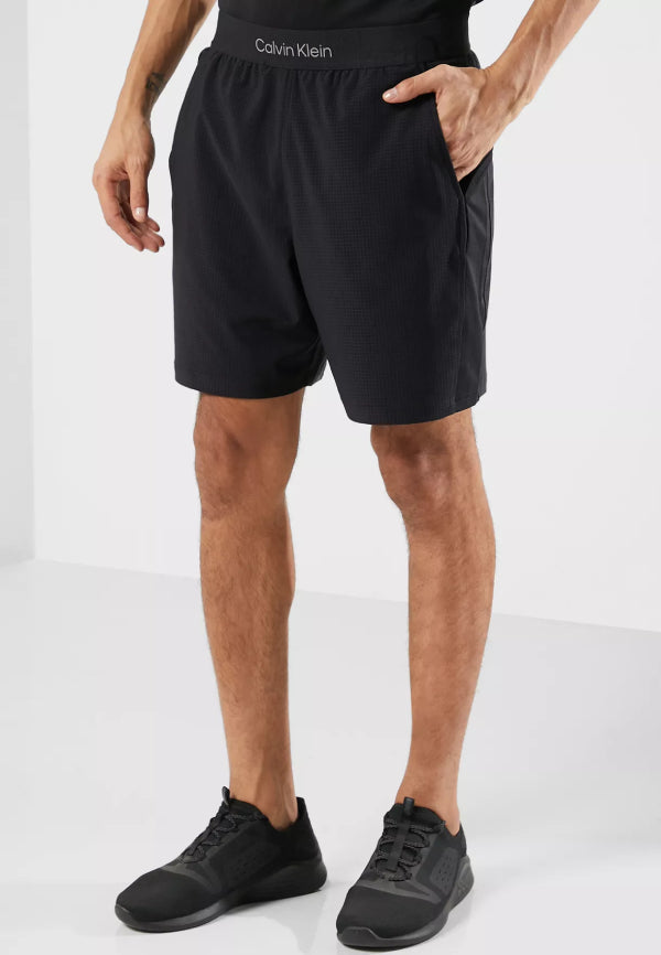 Mens Woven 7 Inch Short