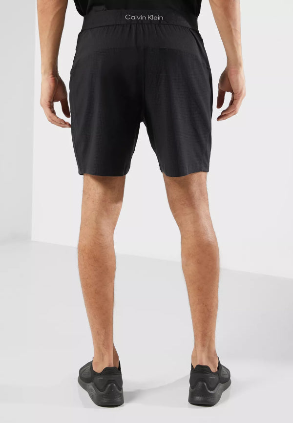Mens Woven 7 Inch Short