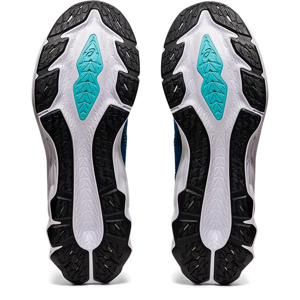 Mens Novablast 2 Running Shoe