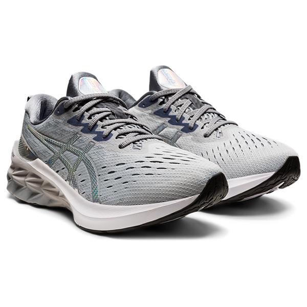 Mens Novablast 2 Platinum Running Shoe