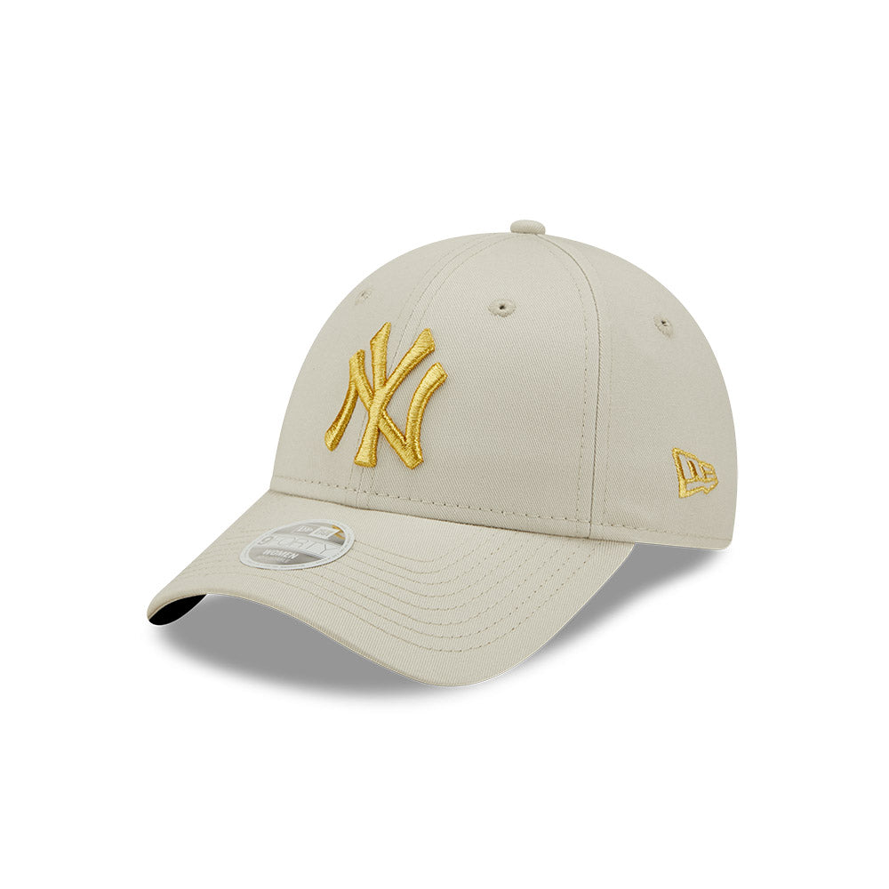 Womens New York Yankees 9Forty Adjustable Cap