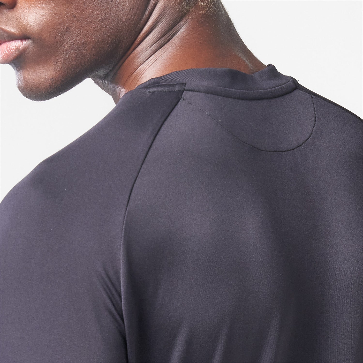 Mens Essentials UltraLight Gym Long Sleeve Top