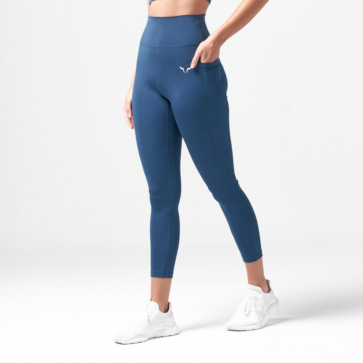 Womens Essential 7/8 Leggings