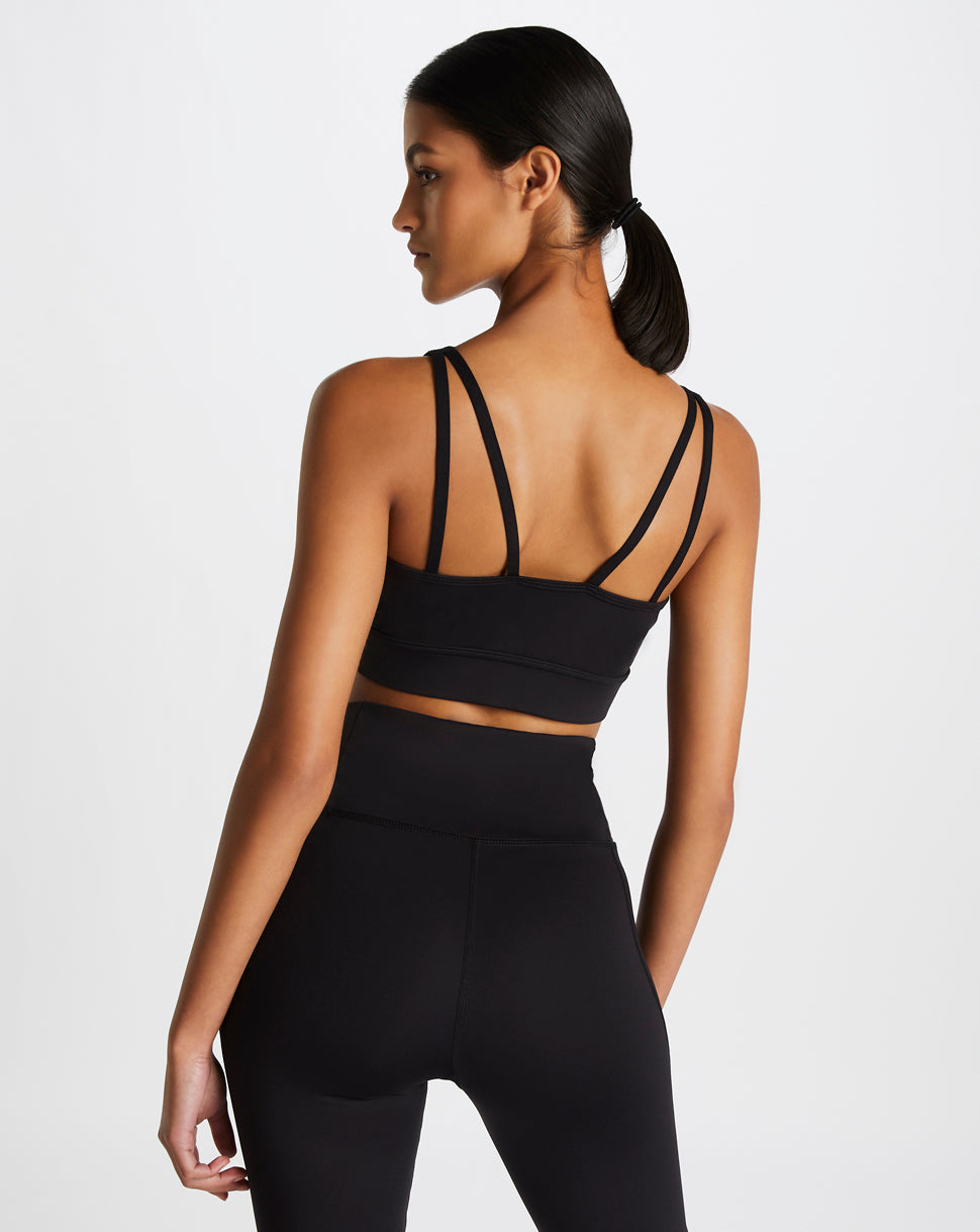 حمالة صدر رياضية تقدم شد متوسط بلون واحد