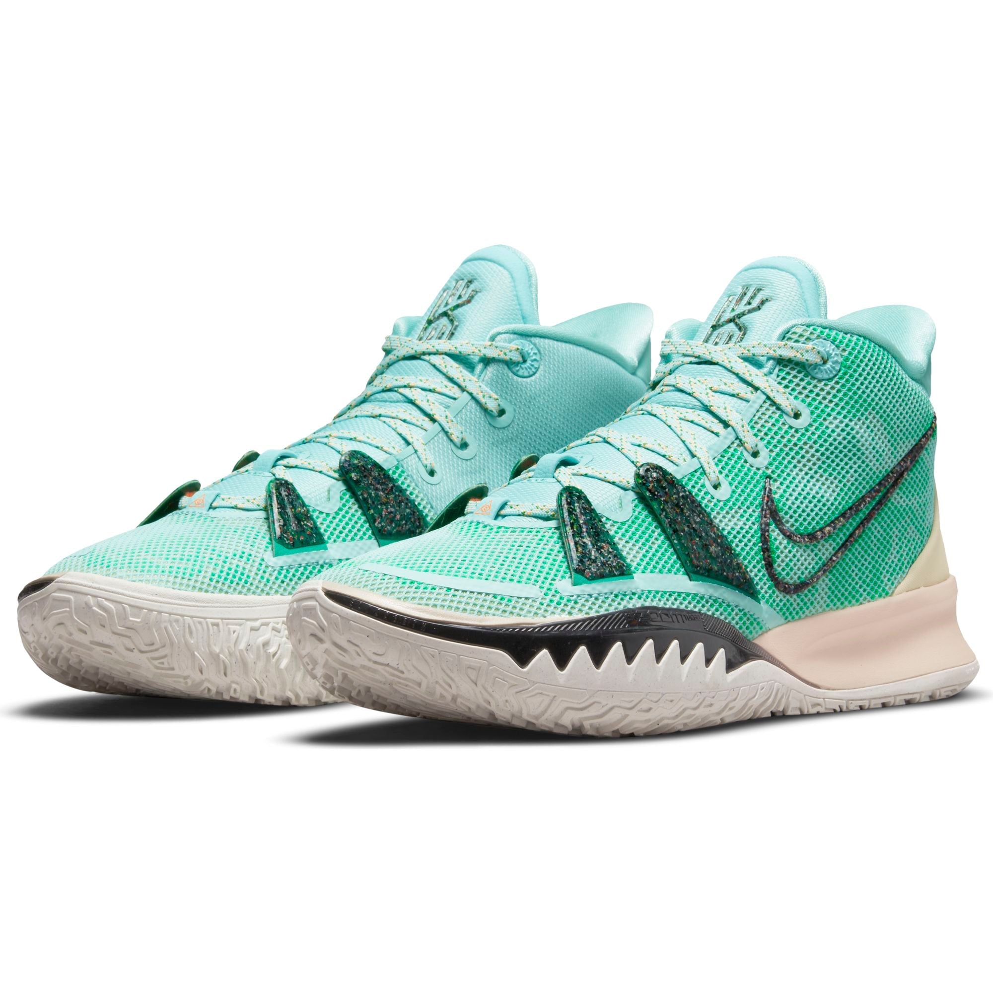 Mens Kyrie 7 Basketball Shoe