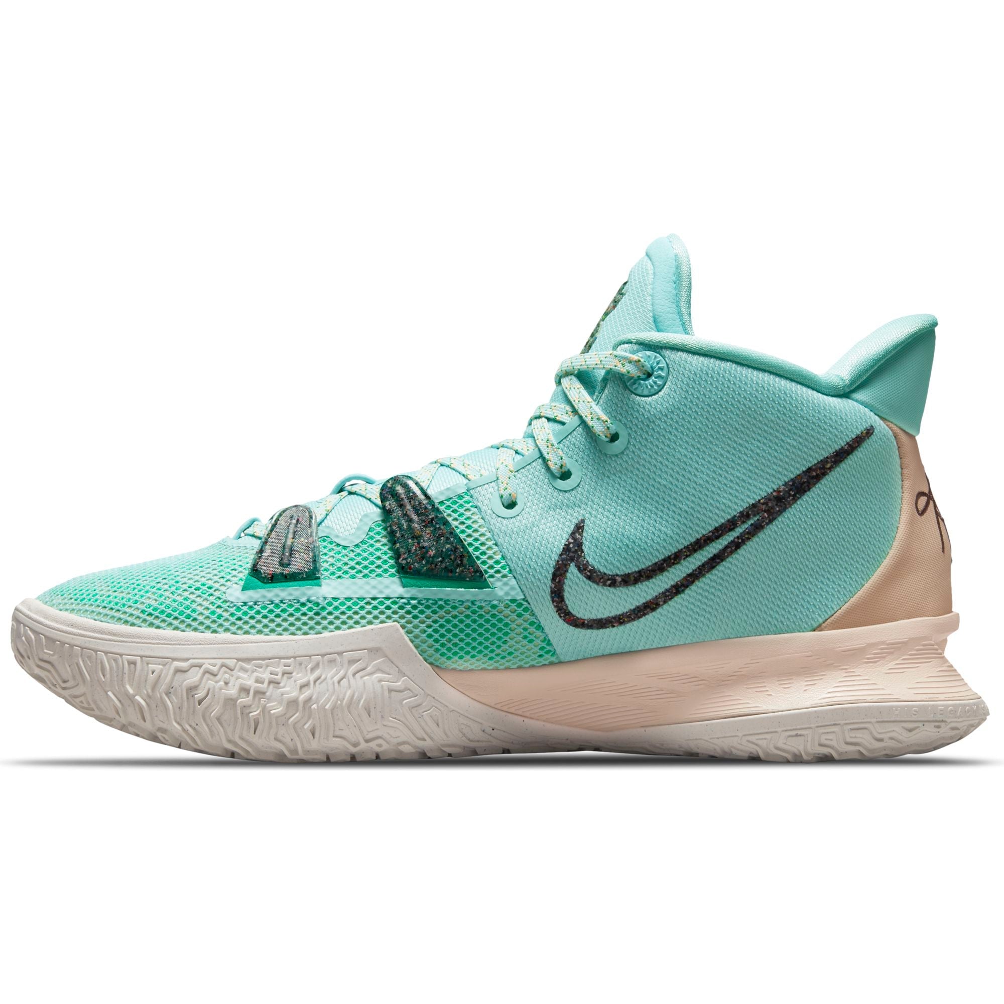 Mens Kyrie 7 Basketball Shoe