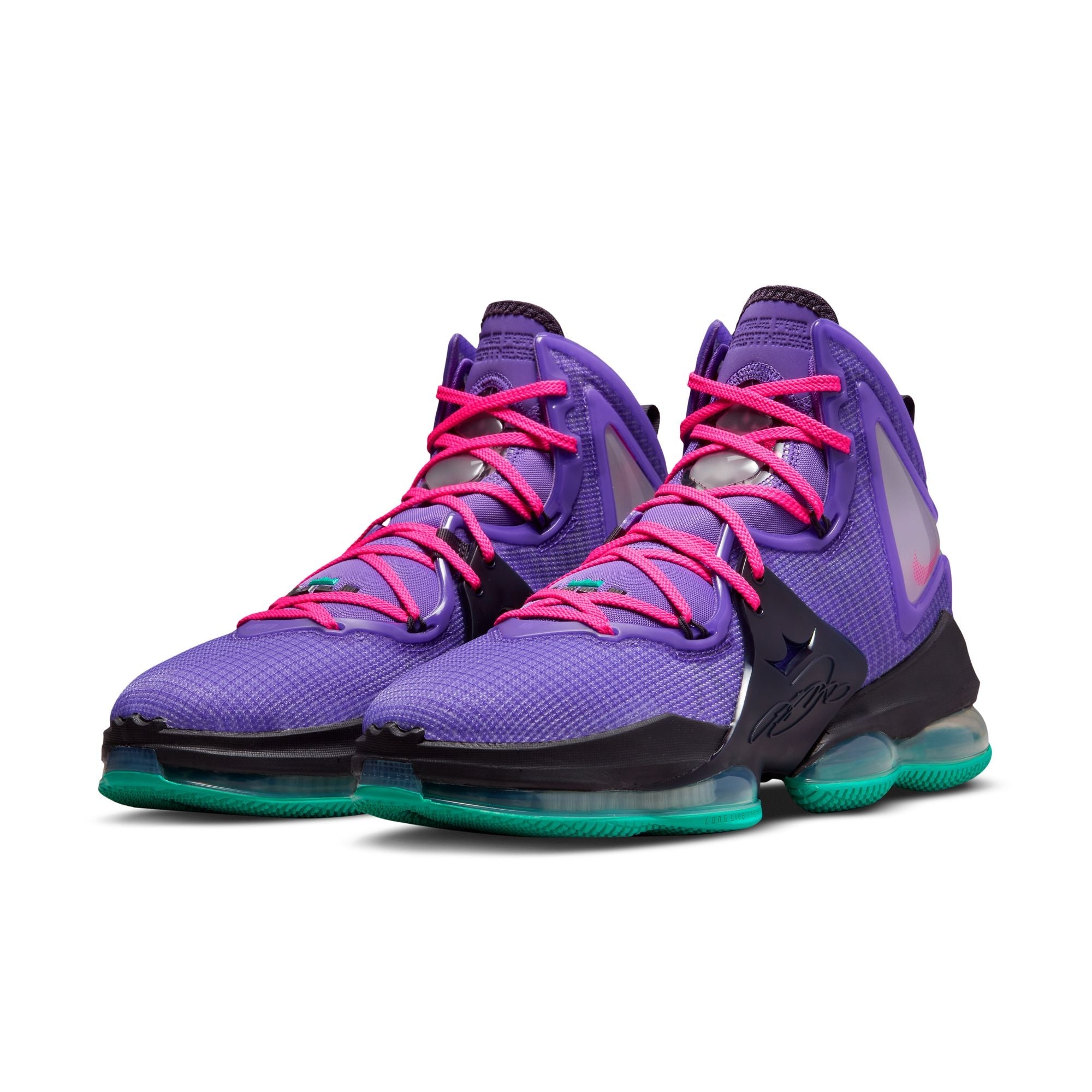 Mens LeBron 19 Basketball Shoe