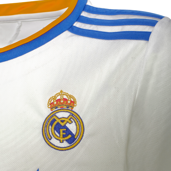 قميص رياضي جيرسي جونيور فريق ريال مدريد (زي المستضيف) طبق الأصل ٢١/٢٢