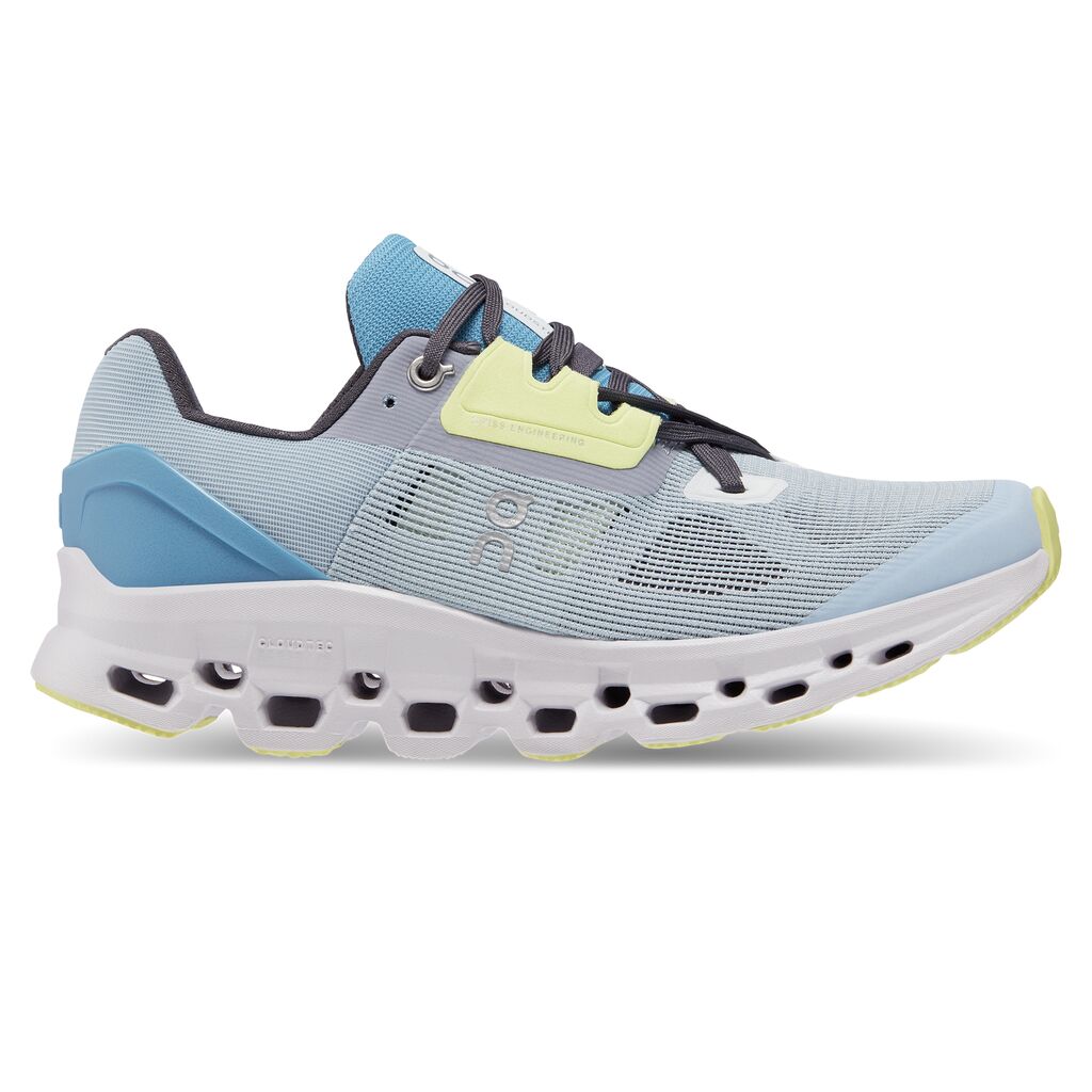 Womens Cloudstratus Running Shoe